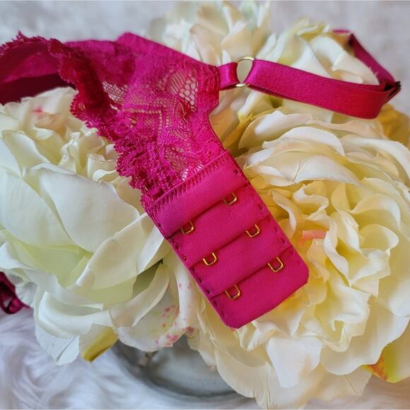 Bundle Victoria's Secret Very Sexy Bra, 34D Lace Padded Push-Up, VString Pink - Picture 8 of 14